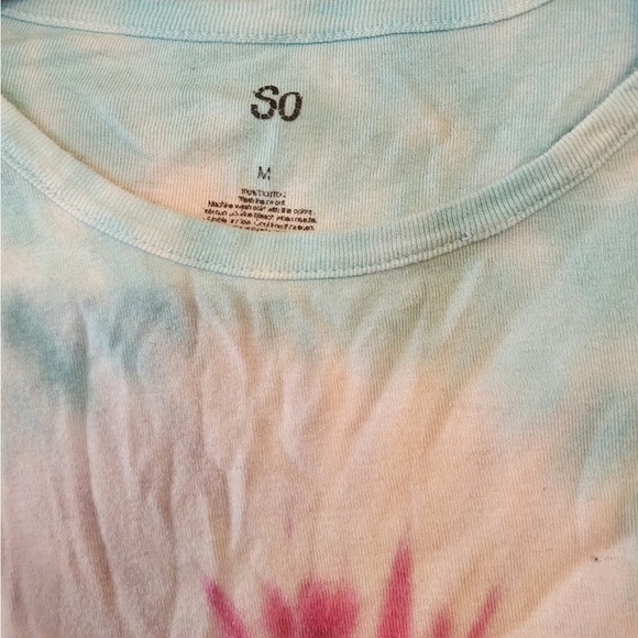 So tye dye short Sleeve T-Shirt size juniors medium - Picture 3 of 3
